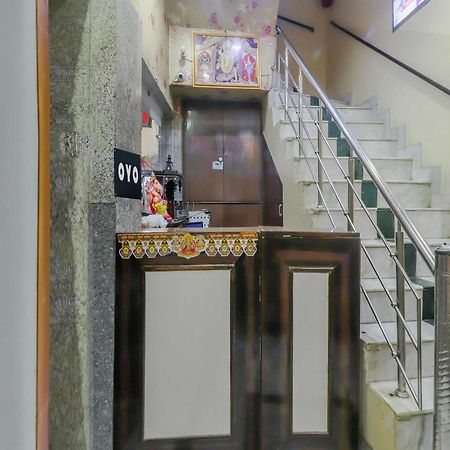Oyo Flagship 81569 The Red Rose Inn Νέο Δελχί Εξωτερικό φωτογραφία